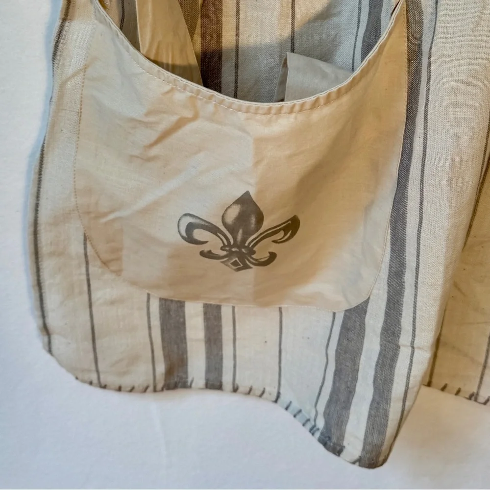 Apron from Sur La Table. Fleur de Lis